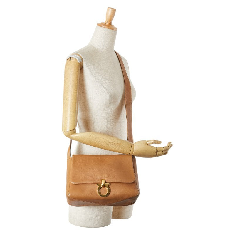 Salvatore Ferragamo Shoulder Bag Purse Gancini Leather Brown Authentic
