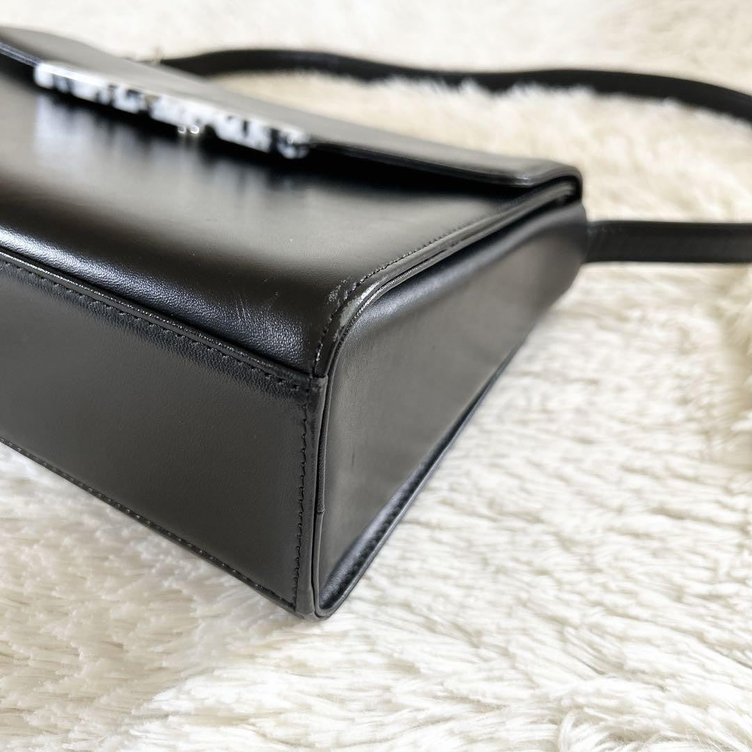 Valentino Garavani Shoulder Bag Purse Leather Black Authentic