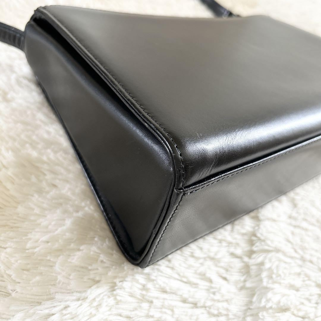 Valentino Garavani Shoulder Bag Purse Leather Black Authentic