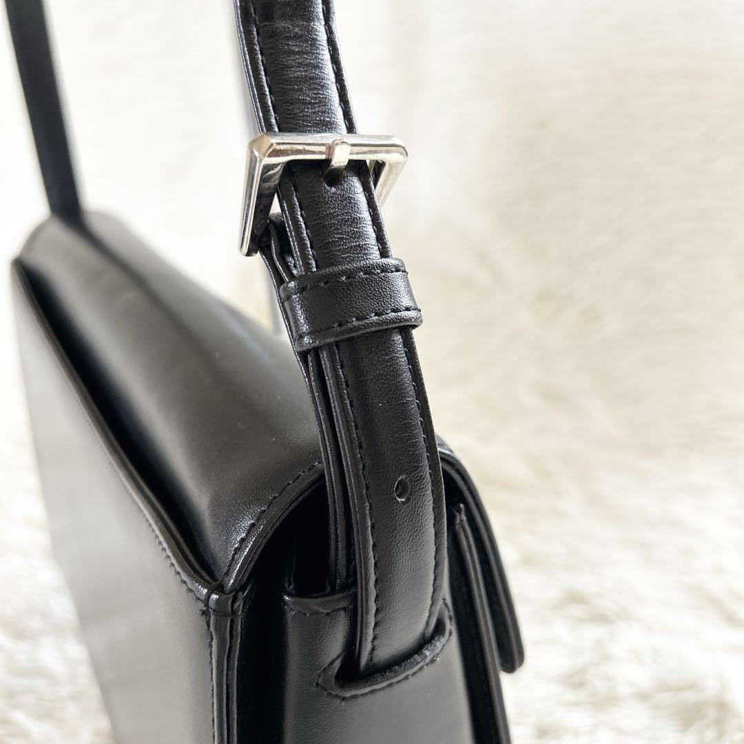 Valentino Garavani Shoulder Bag Purse Leather Black Authentic