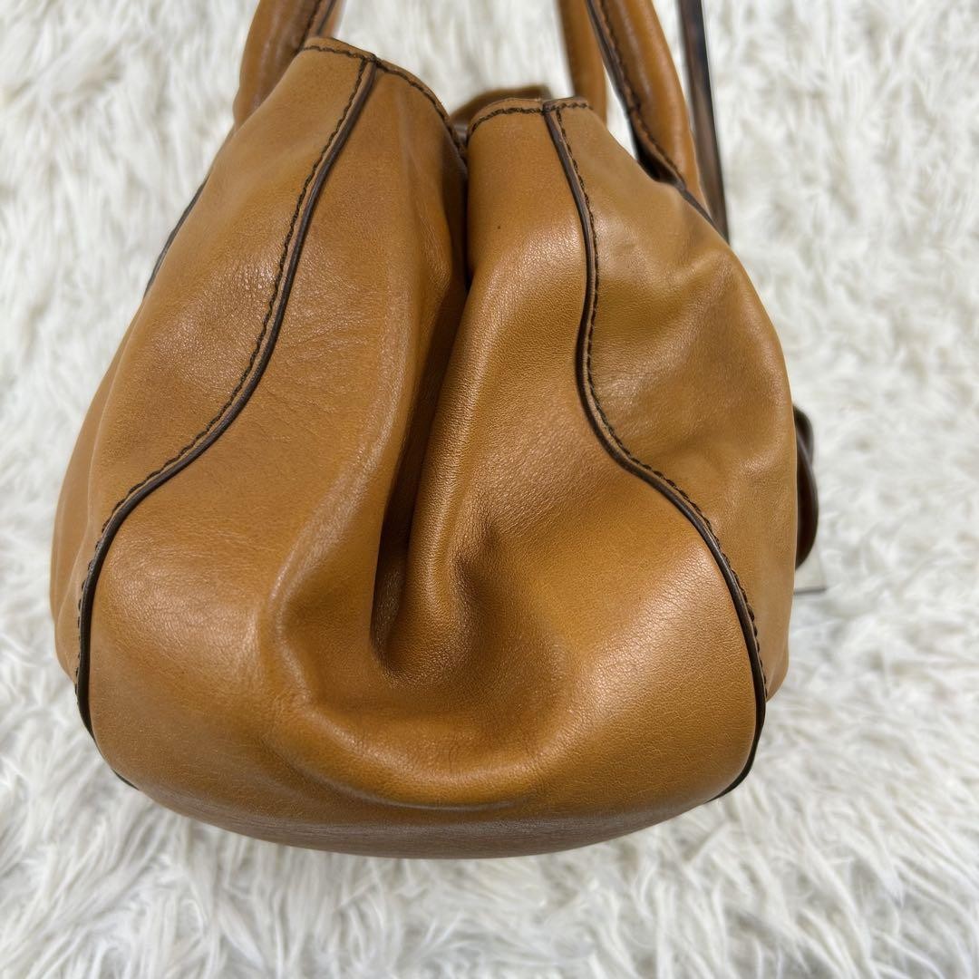 TOD'S Hand Bag Tote Purse Leather Beige Authentic