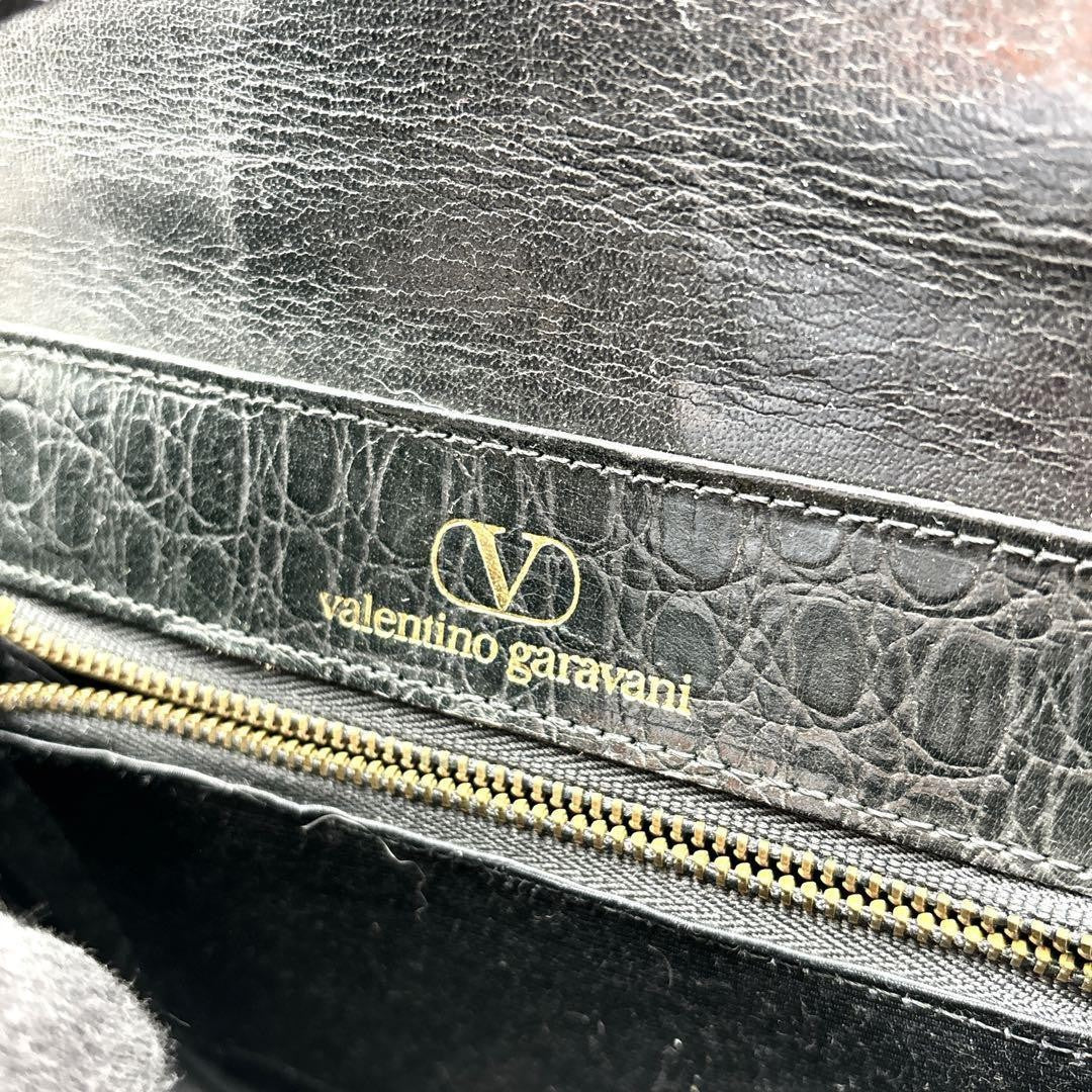 Valentino Garavani Shoulder Bag Purse Leather Black Authentic