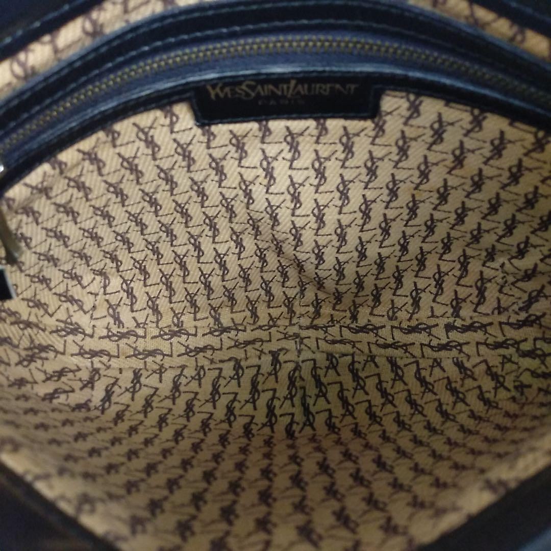 Saint Laurent Shoulder Bag Purse YSL Cassandra Leather Black Authentic