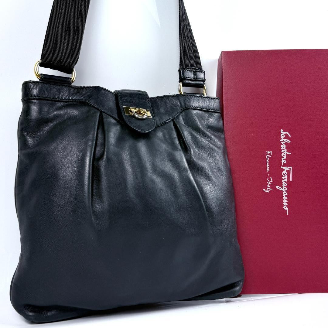 Salvatore Ferragamo Shoulder Bag Purse Gancini Leather Black Authentic