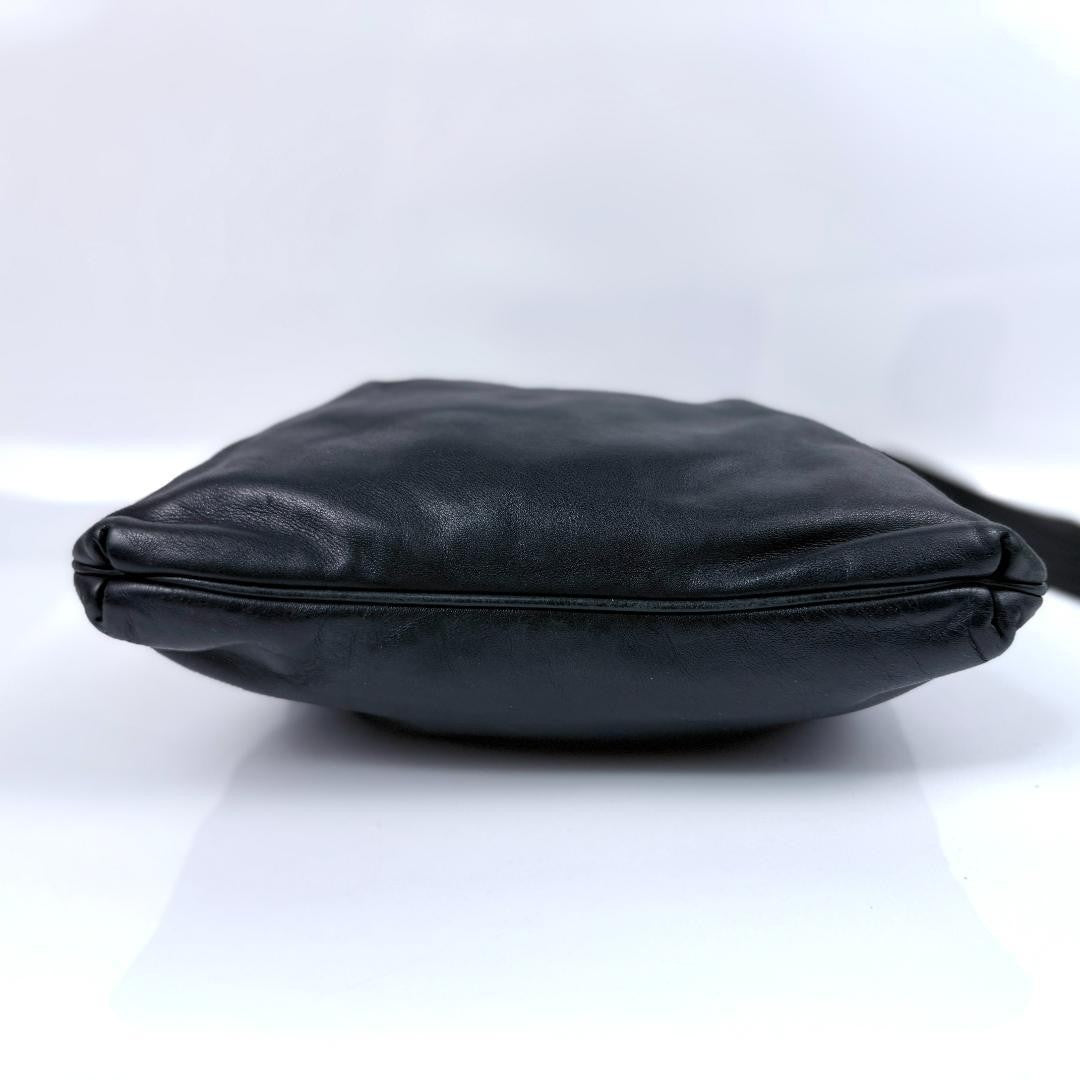 Salvatore Ferragamo Shoulder Bag Purse Gancini Leather Black Authentic