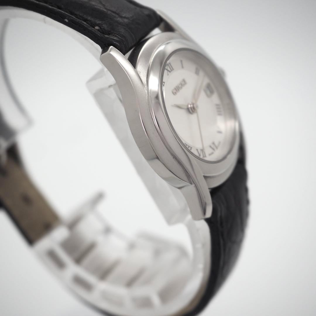 GUCCI 5500L Quartz Watch Wristwatch White Silver Women's Authentic