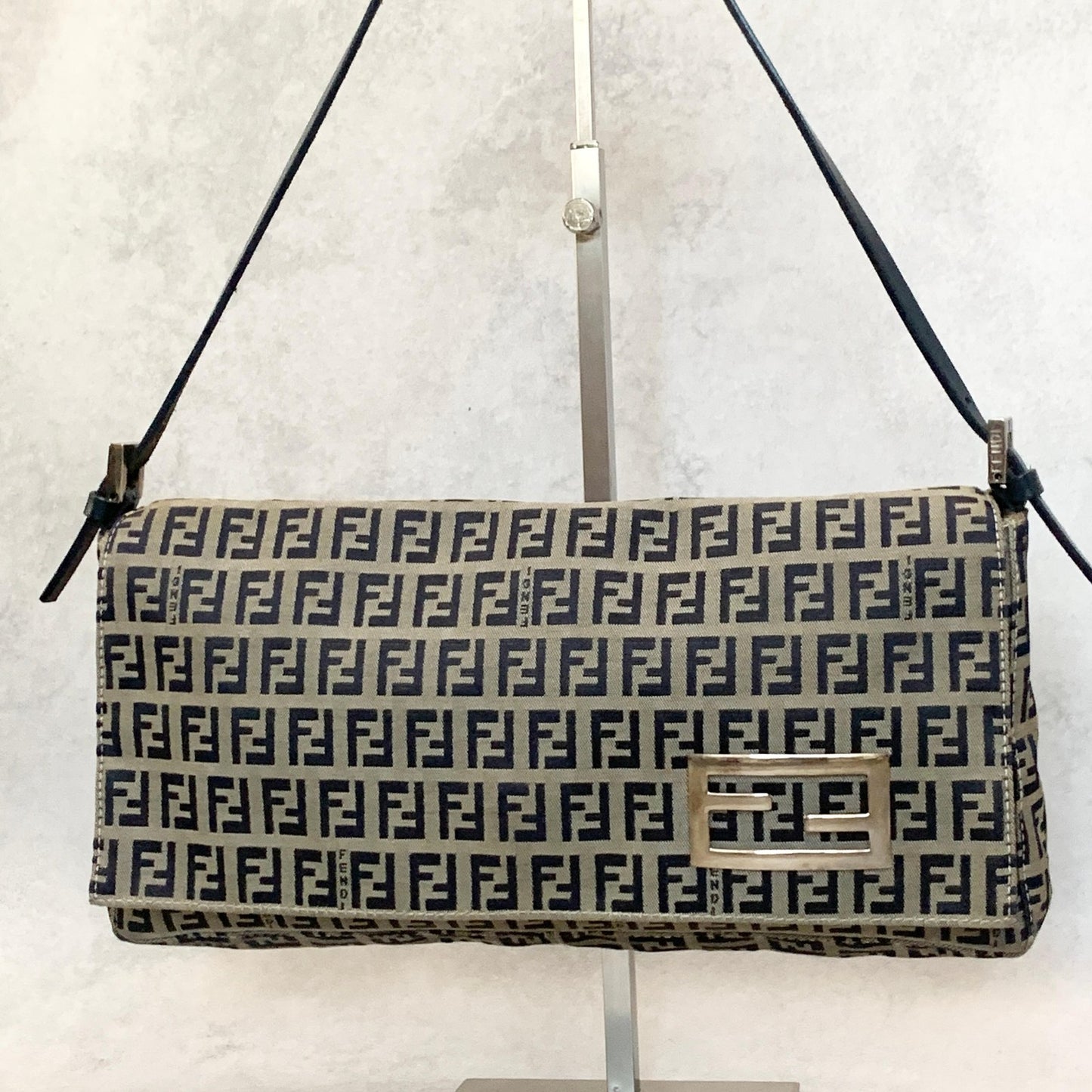 FENDI Bag Baguette FF Zucchino Shoulder Purse Canvas Leather Beige Black Auth