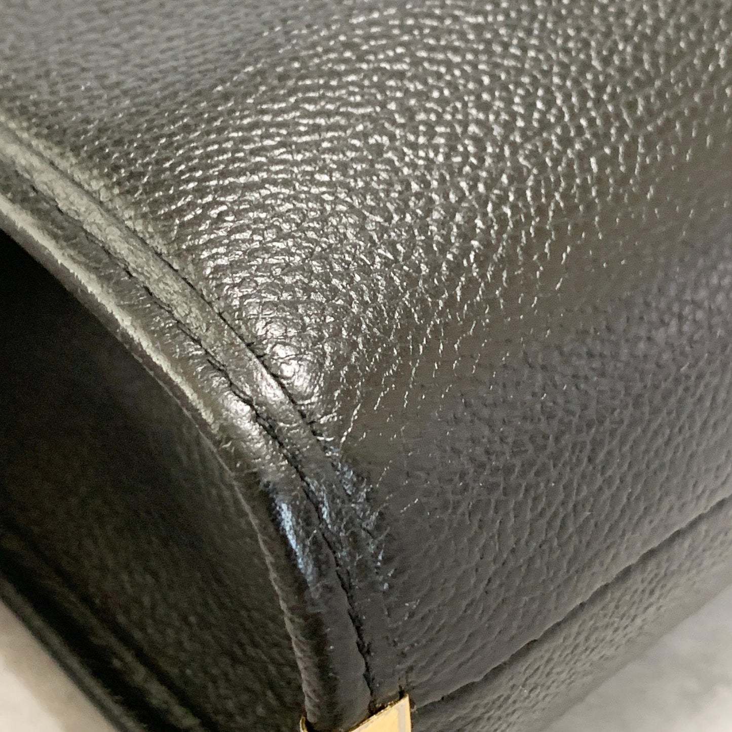 Saint Laurent Bag YSL Cassandra Clutch Purse Hand Leather Black Gold Authentic