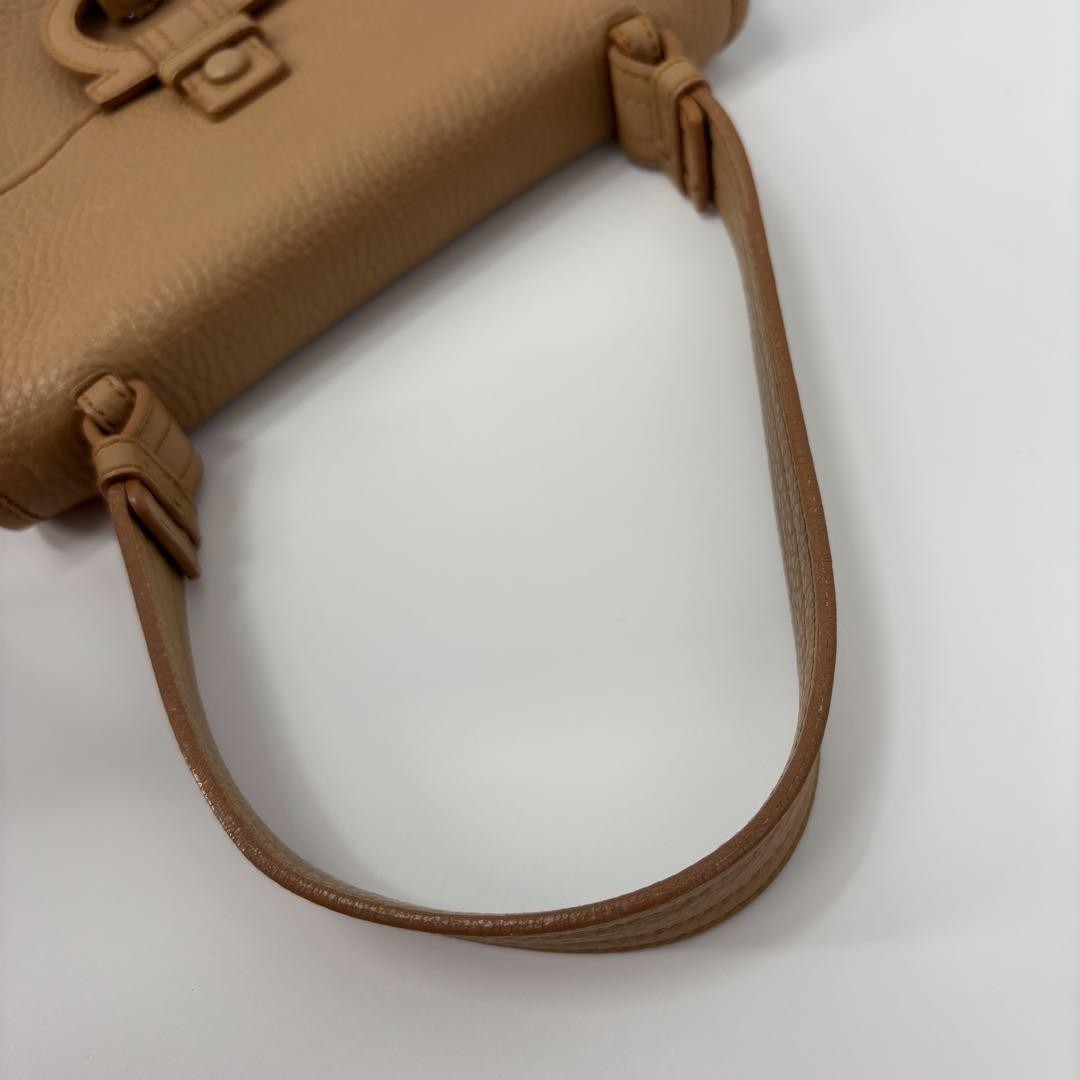 Salvatore Ferragamo Shoulder Bag Purse Gancini Leather Brown Beige Authentic