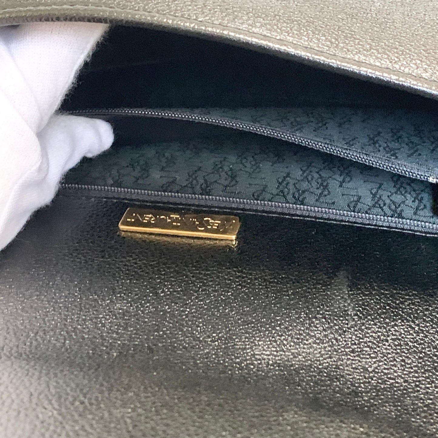 Saint Laurent Bag Cassandra YSL Shoulder Purse Leather Black Gold Used Authentic