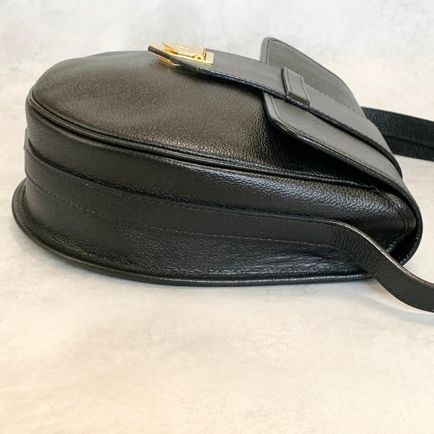 Saint Laurent Bag Cassandra YSL Shoulder Purse Leather Black Gold Used Authentic