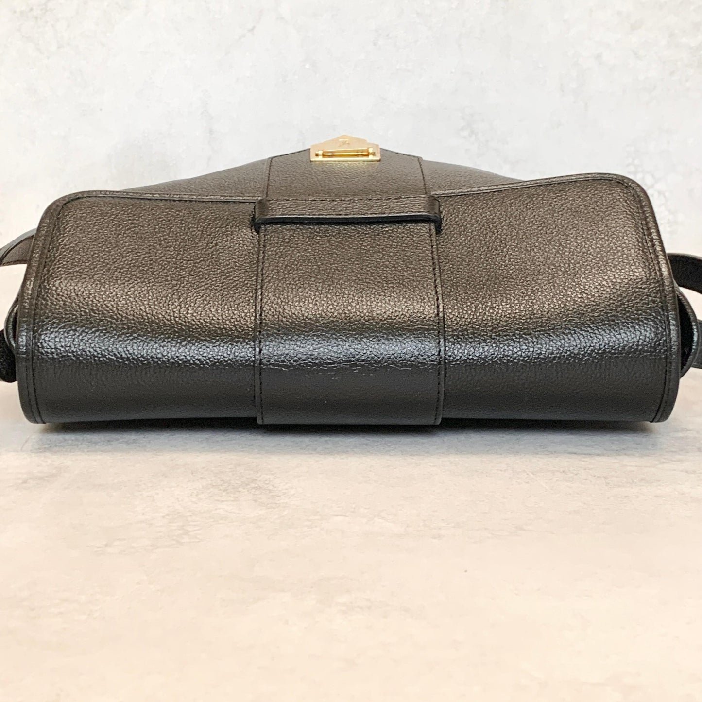 Saint Laurent Bag Cassandra YSL Shoulder Purse Leather Black Gold Used Authentic