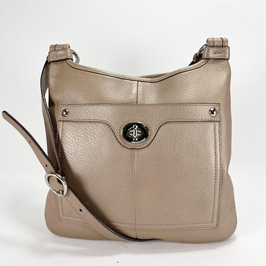 COACH Shoulder Bag Purse Turn Lock Leather Beige Authentic