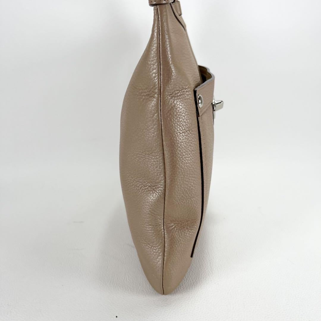 COACH Shoulder Bag Purse Turn Lock Leather Beige Authentic