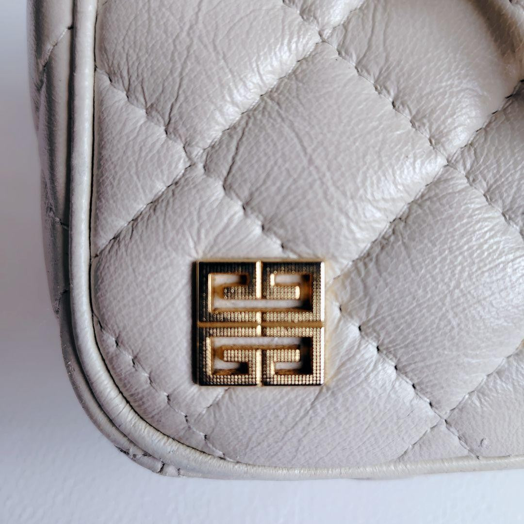 GIVENCHY Shoulder Bag Purse Chain 4G Leather Authentic