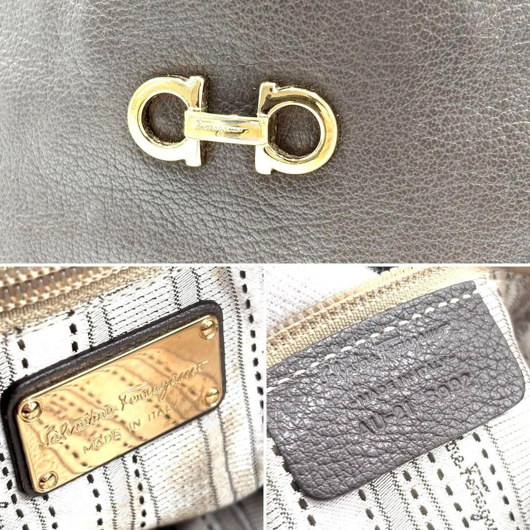 Salvatore Ferragamo Hand Bag Tote Purse Gancini Chain Leather Greige Authentic