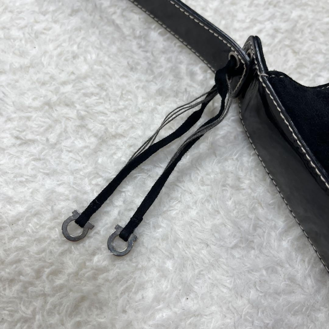Salvatore Ferragamo Hand Bag Tote Purse Suede Patent Leather Black Authentic