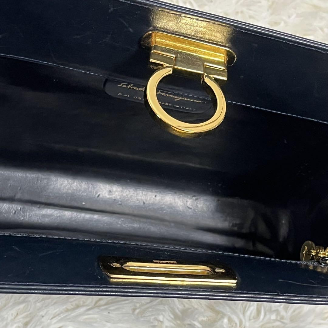 Salvatore Ferragamo shoulder bag Purse Gancini Dark Navy chain Leather Authentic
