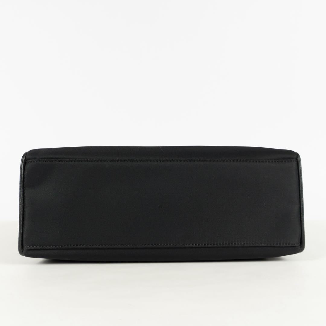 GIVENCHY Hand Bag Purse 4G logo Grained leather Authentic Black Women's Used