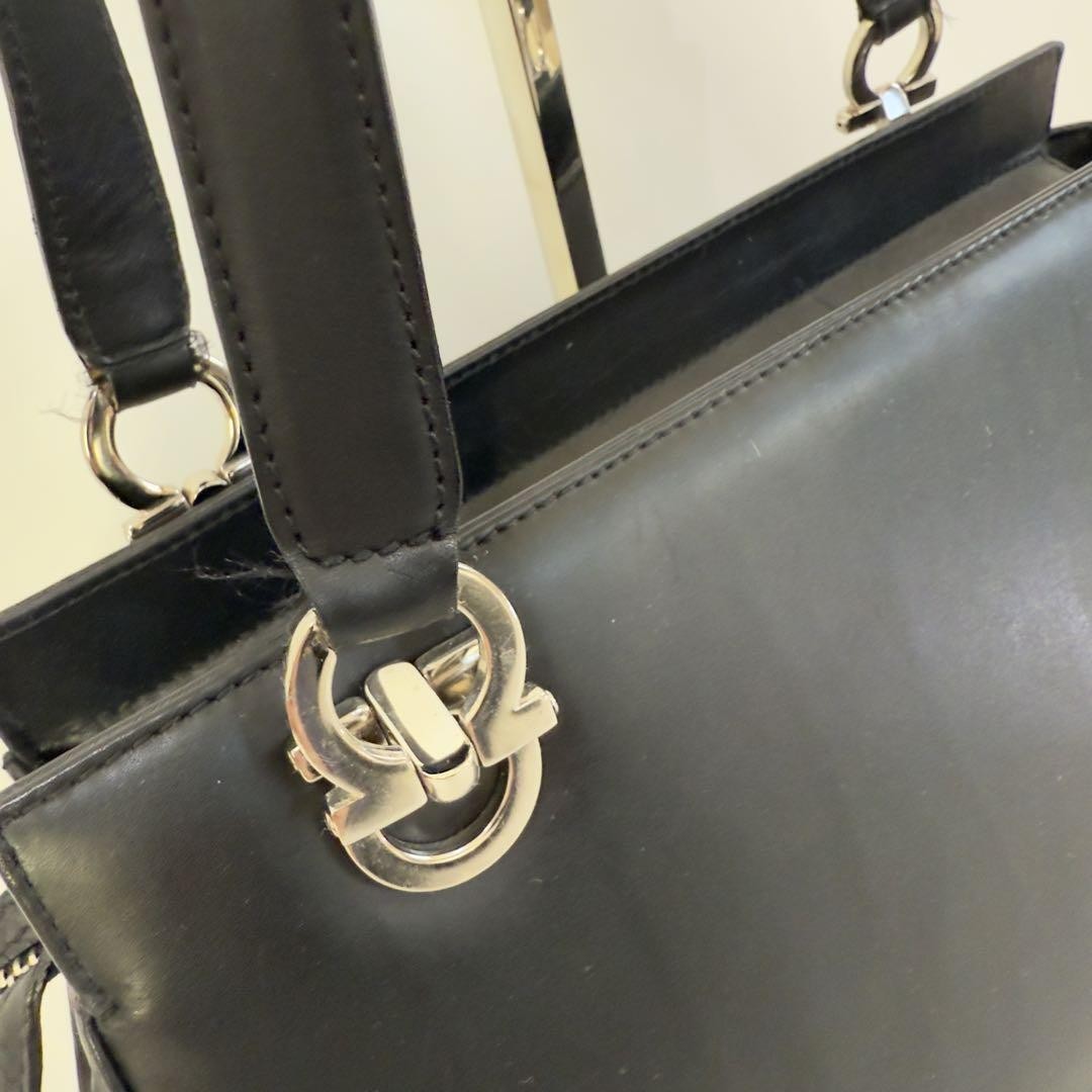 Salvatore Ferragamo Hand Bag Tote Purse Gancini Leather Authentic