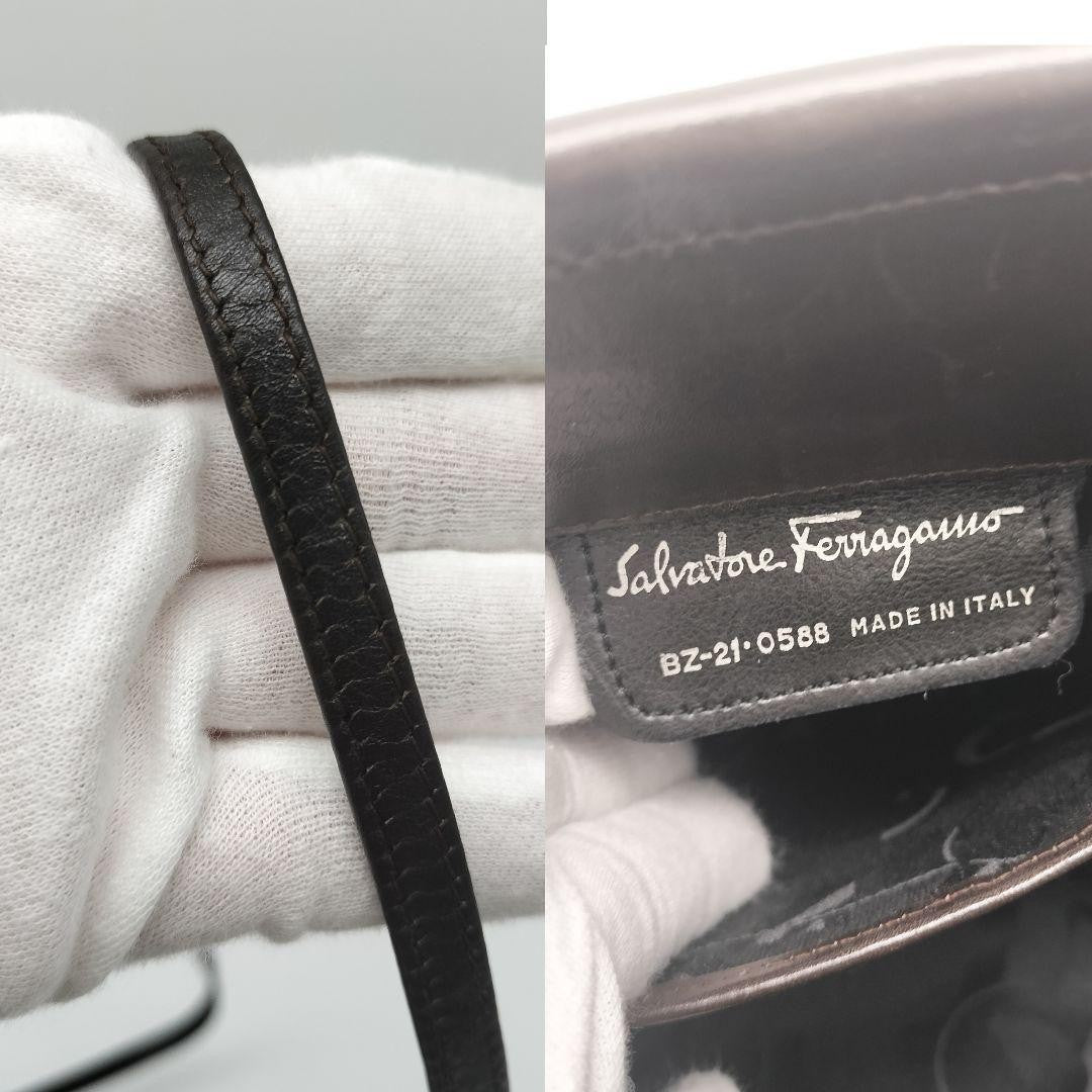 Salvatore Ferragamo Shoulder Bag Purse Vara Leather Dark Brown Authentic