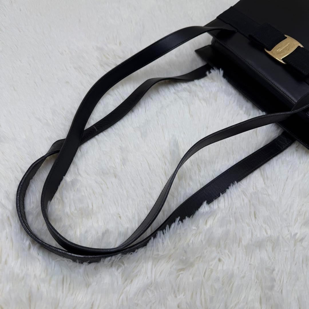 Salvatore Ferragamo Hand Bag Tote Purse Vara Leather Black Authentic