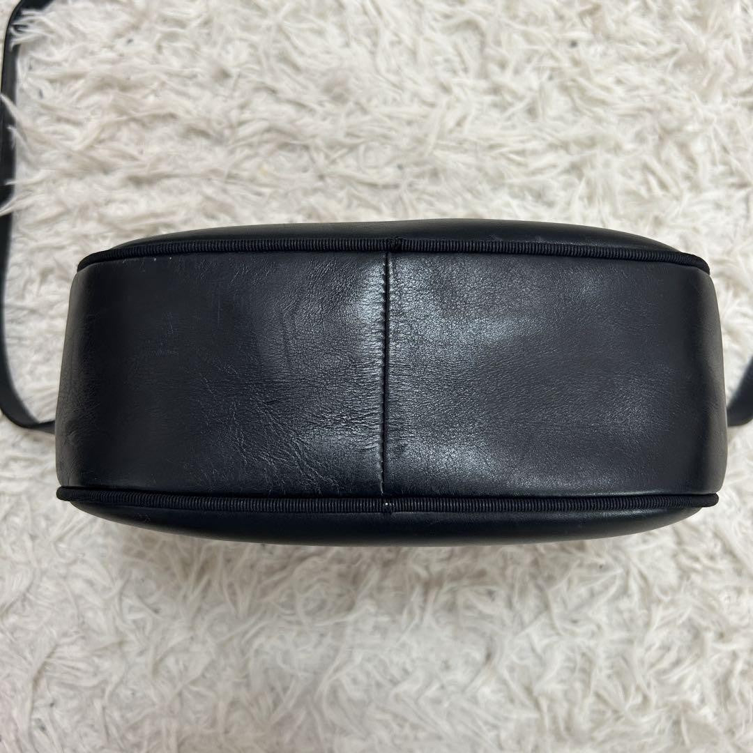 Salvatore Ferragamo Shoulder Camera Bag Purse Vara Ribbon Black Navy Authentic