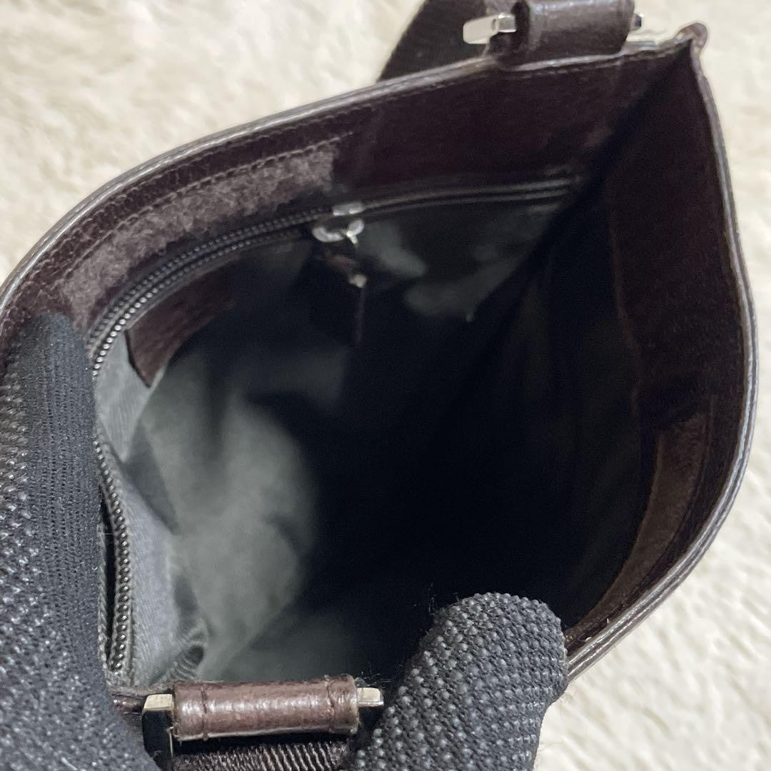 GUCCI Shoulder Bag Purse GG Canvas Leather Brown Authentic