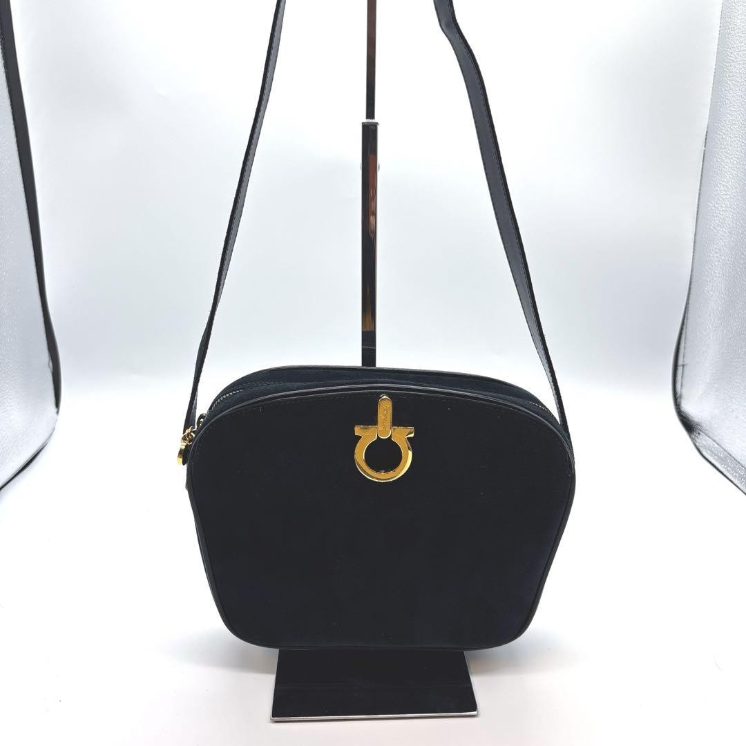 Salvatore Ferragamo shoulder bag Purse Gancini Black Gold Suede Authentic Used