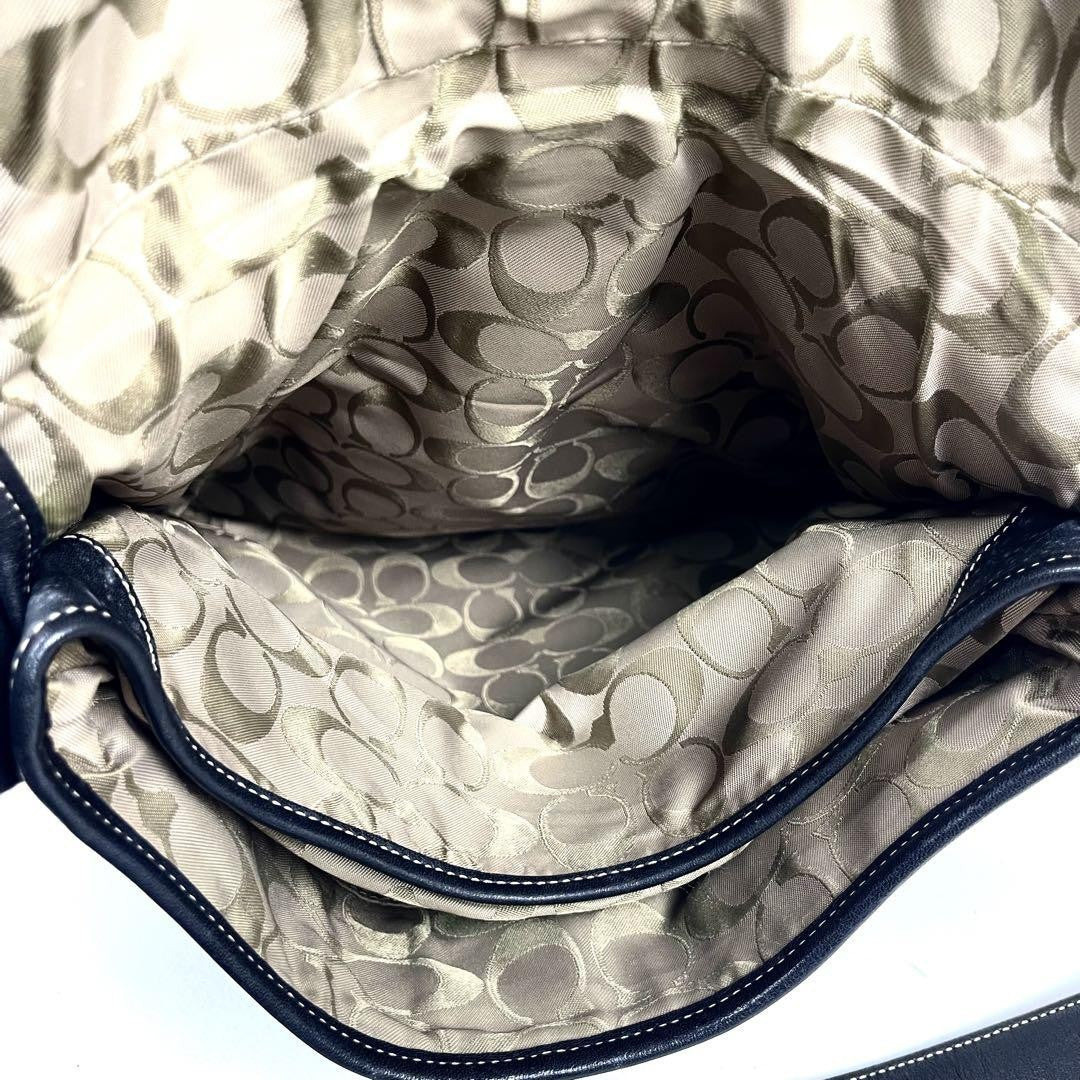 COACH Shoulder Bag Purse Leather Black Beige Authentic