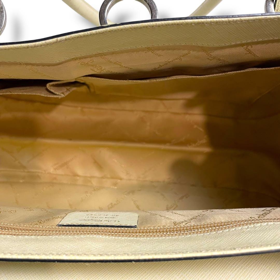 Salvatore Ferragamo Hand Bag Tote Purse Gancini Leather Beige Authentic