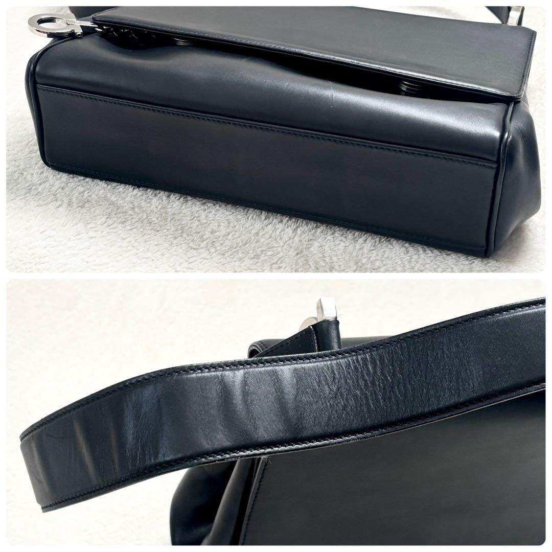 Salvatore Ferragamo Shoulder Bag Purse Gancini Leather Authentic Black