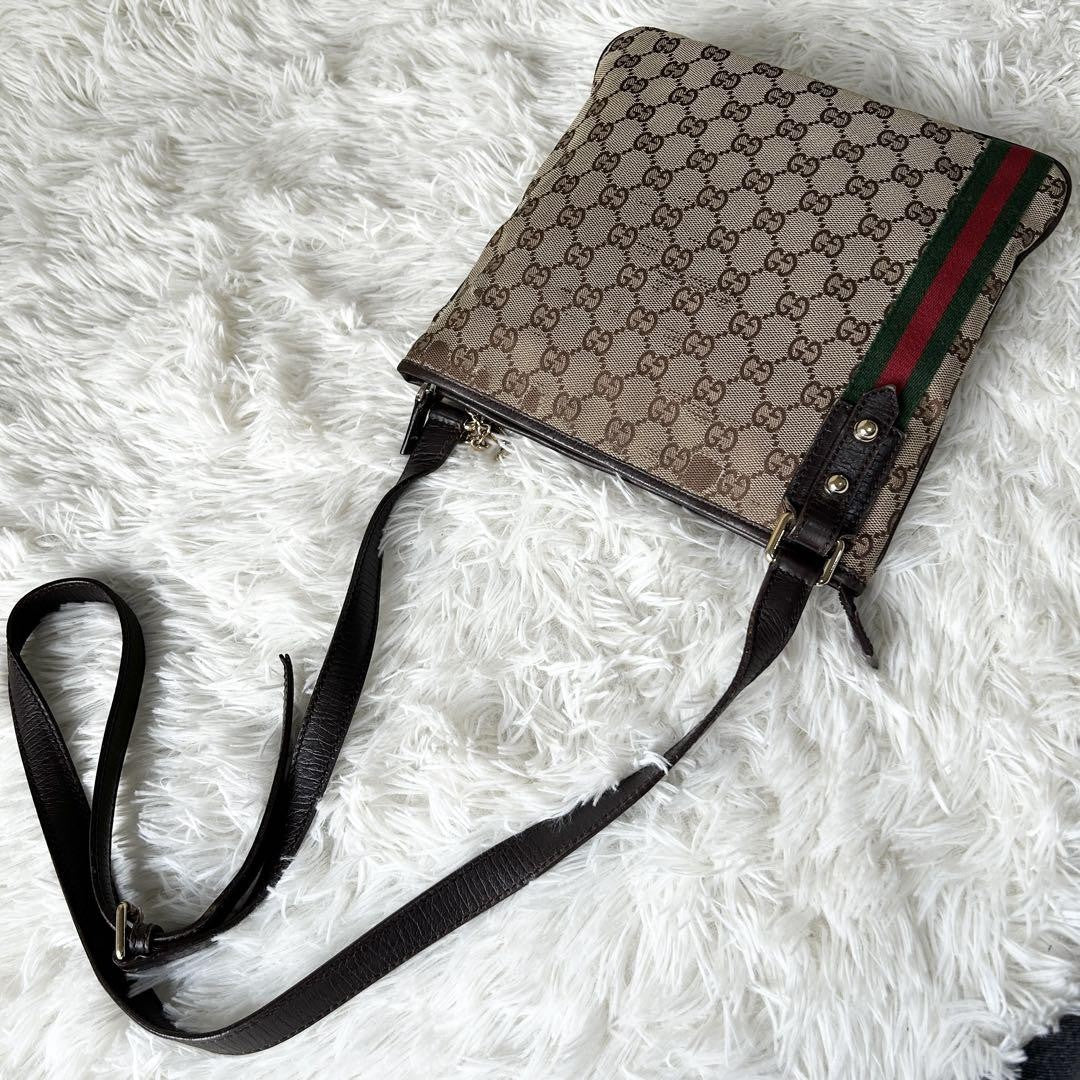 GUCCI GG Canvas Purse Sherry Sakosh with Gold Charm shoulder bag Brown Beige