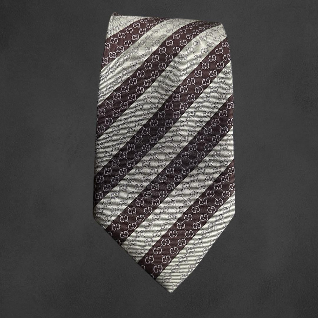 GUCCI Necktie Tie interlocking GG Geometric Made in Italy Wine Red 100% Silk