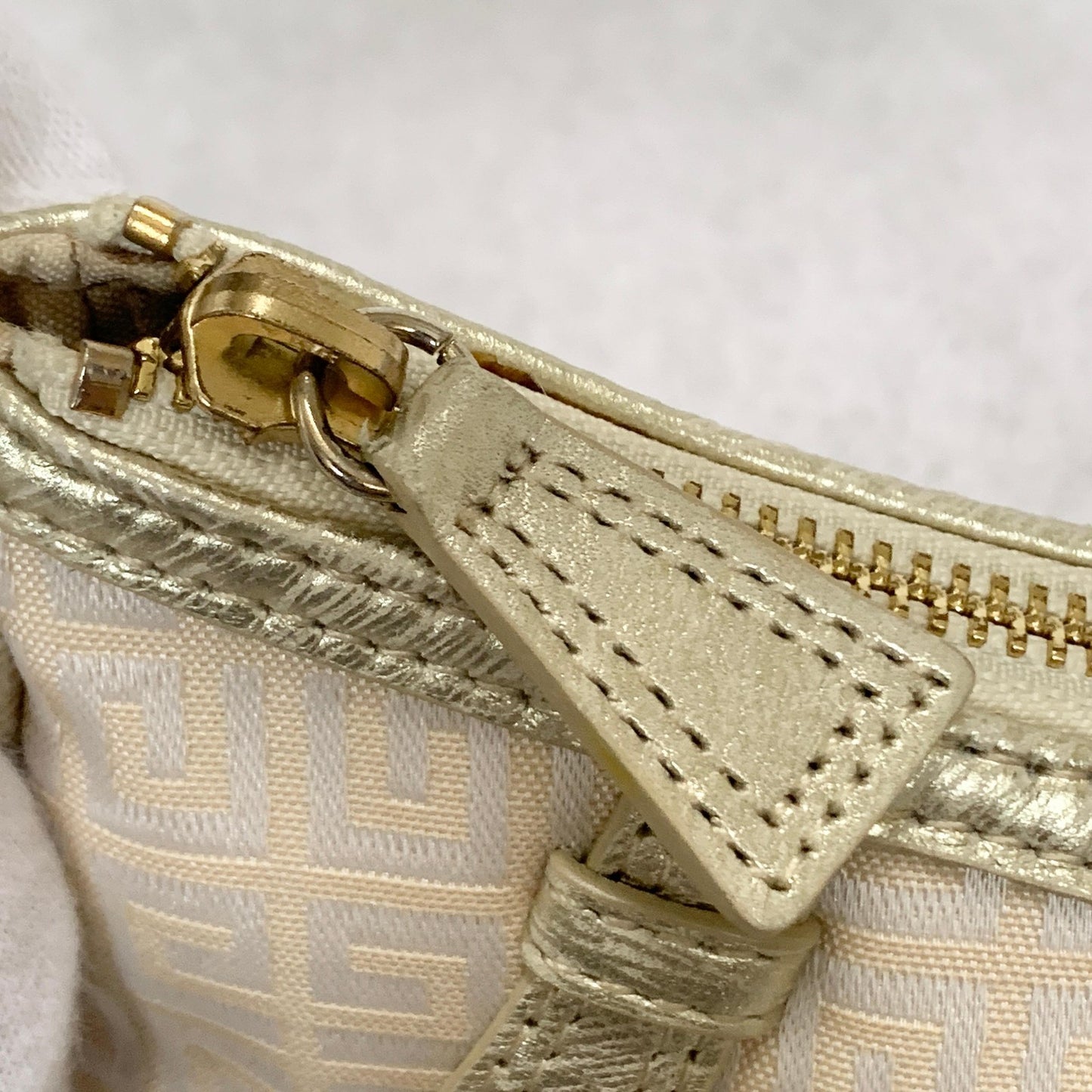 GIVENCHY Shoulder Bag 4G Logo Hand Purse Canvas White Gold Used Women's Auth
