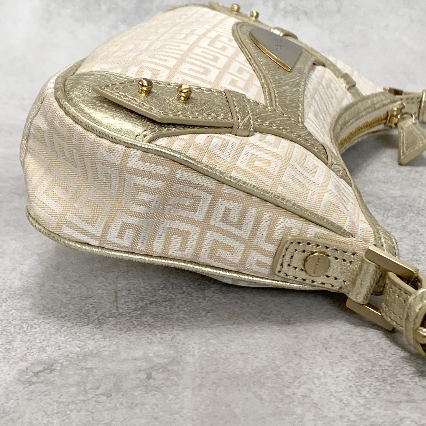 GIVENCHY Shoulder Bag 4G Logo Hand Purse Canvas White Gold Used Women's Auth