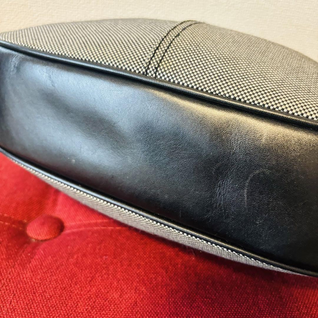 COACH Shoulder Bag Purse hobo Black White Authentic