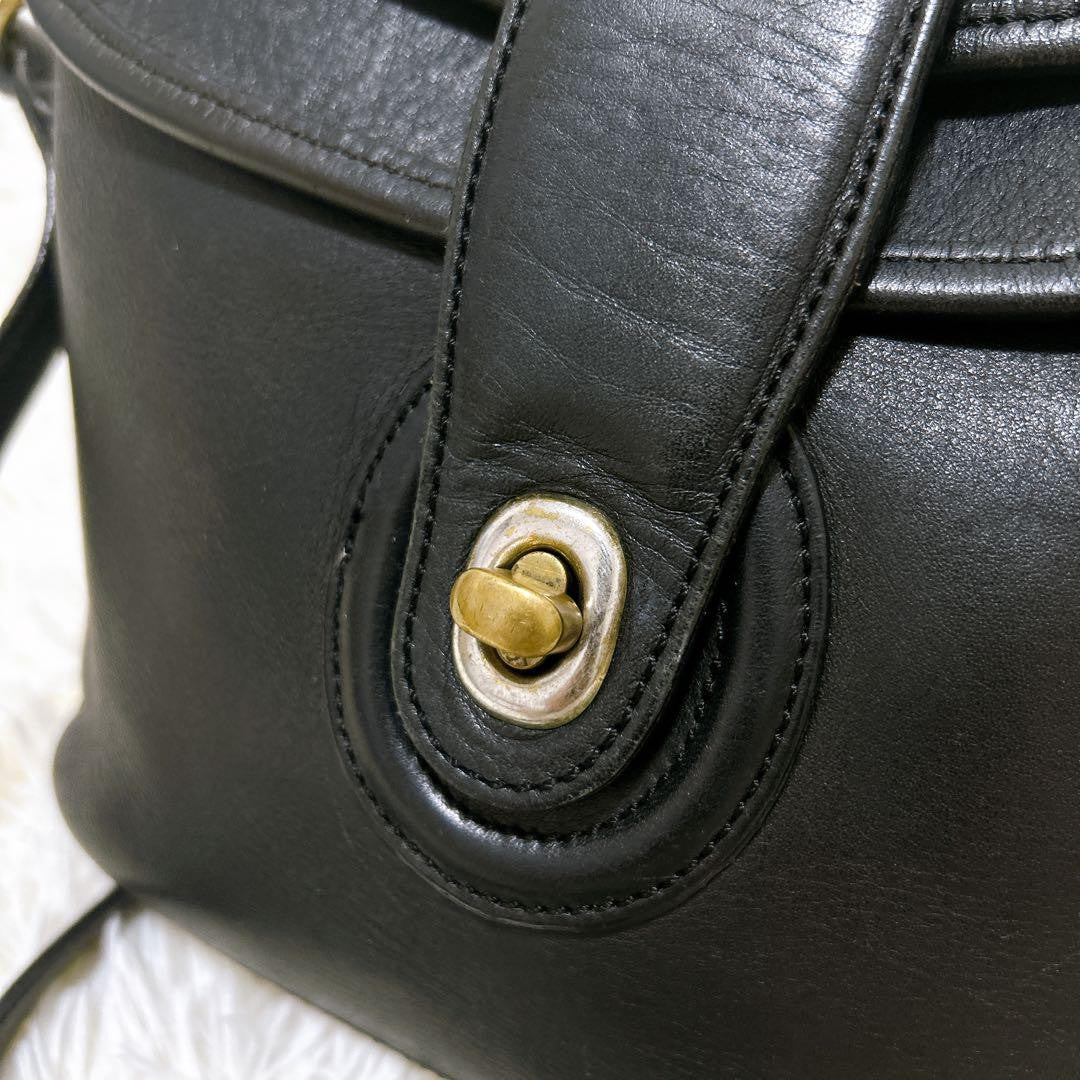 COACH Shoulder Bag Purse Turn Lock Leather Black Authentic