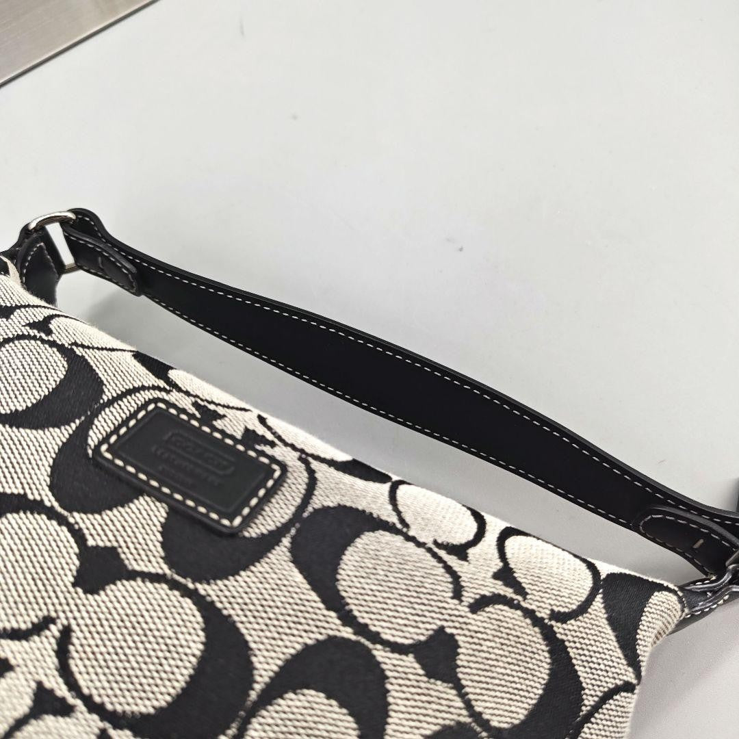 COACH Accessory Pouch Hand Bag Tote Purse Signature Canvas Leather Black Auth