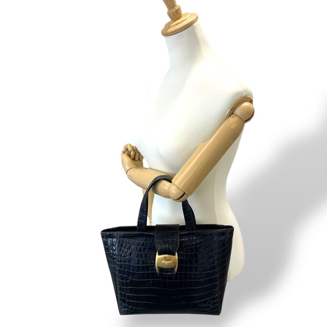 Salvatore Ferragamo Hand Bag Tote Purse Vara Leather Navy Authentic