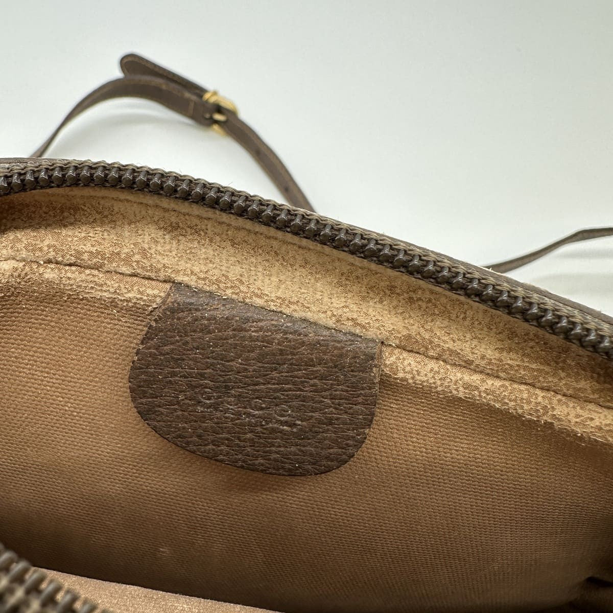 GUCCI Shoulder Bag Purse GG Supreme Canvas Leather Beige Authentic