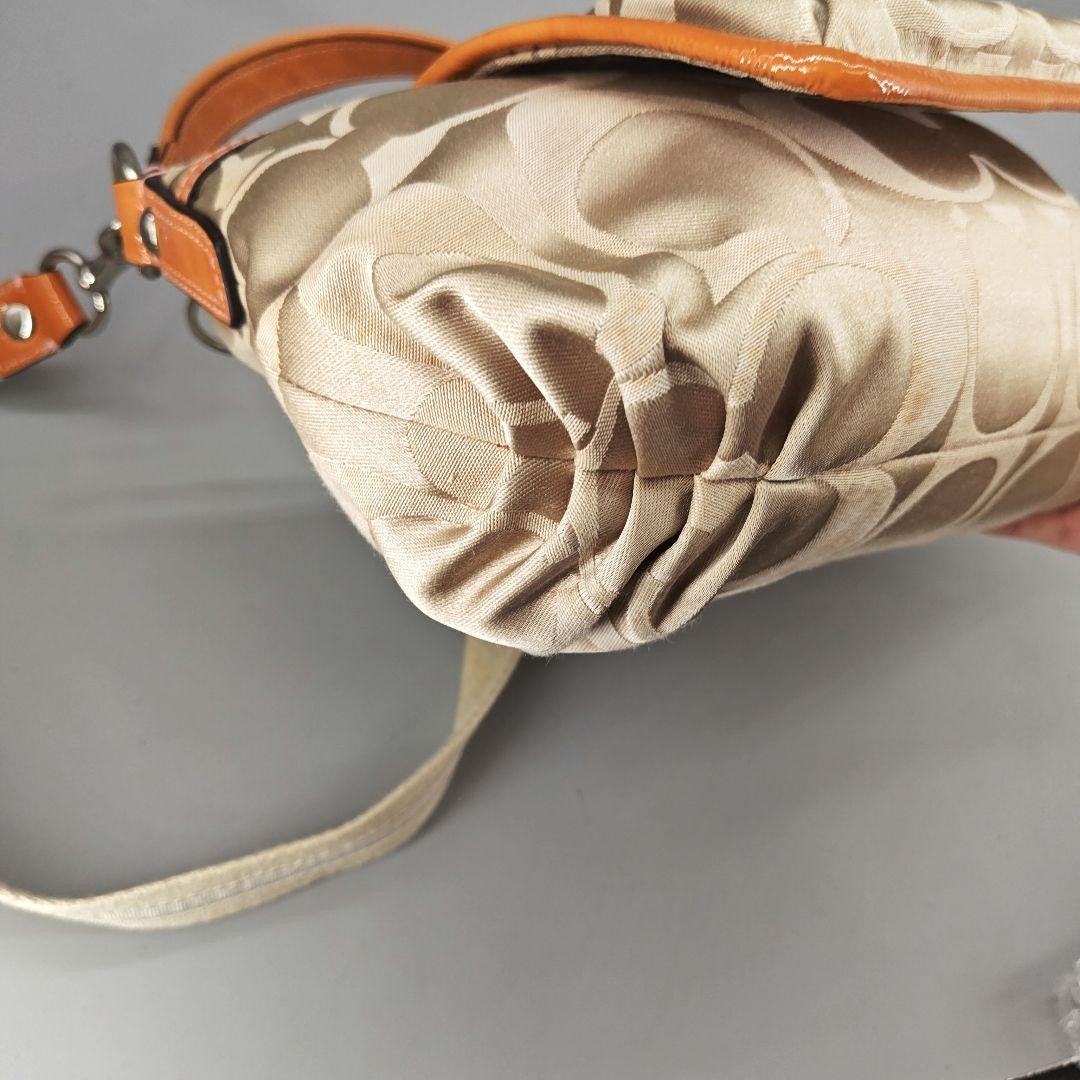 COACH Shoulder Bag Purse Signature Old Canvas Leather Gold Beige Authentic