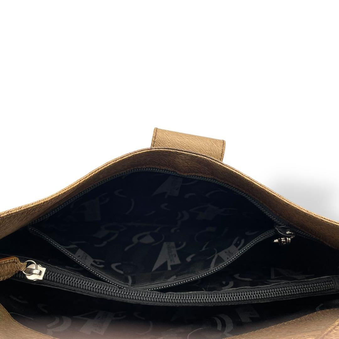 Salvatore Ferragamo Shoulder Bag Purse Gancini Leather Brown Authentic