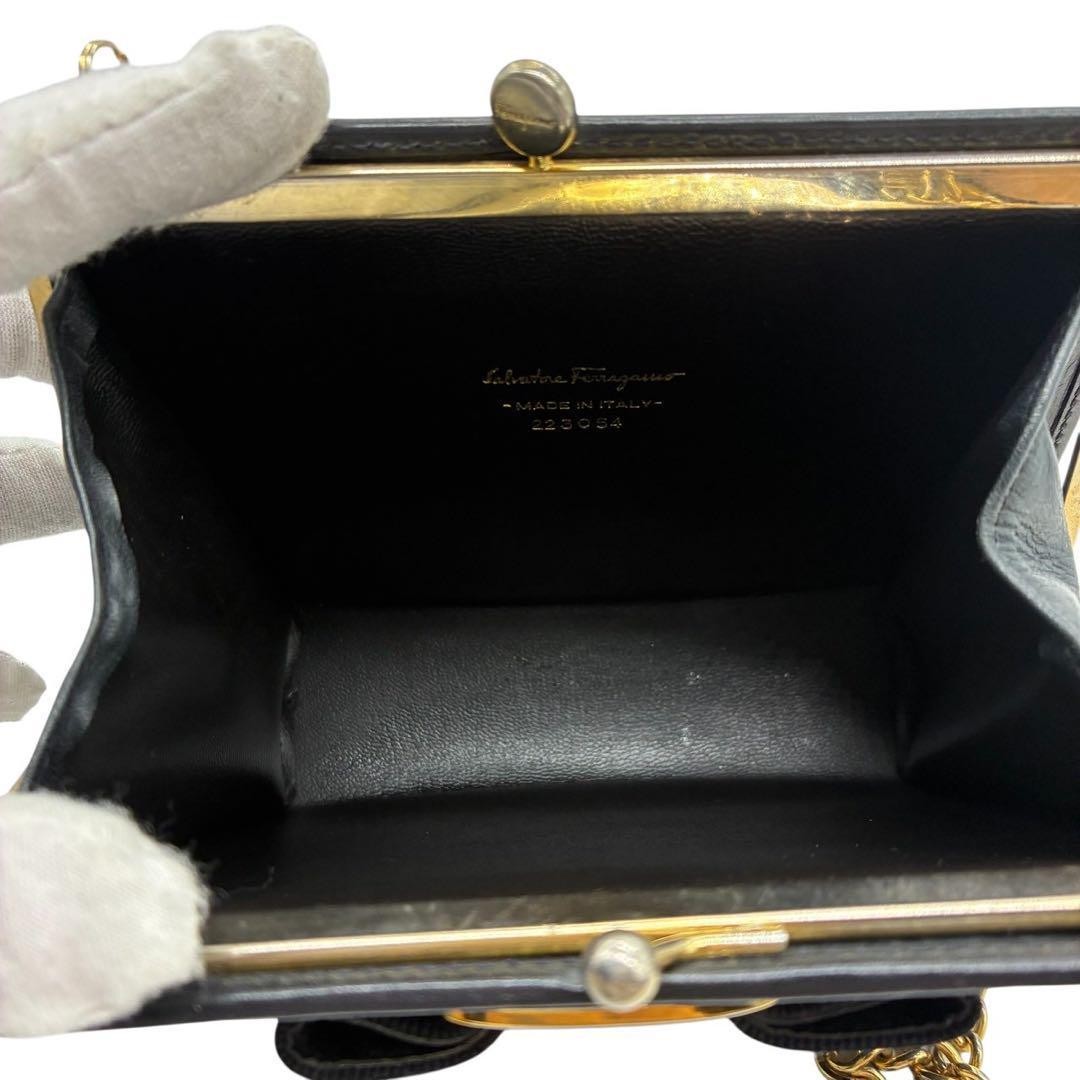 Salvatore Ferragamo Shoulder Bag Purse Vara Ribbon Chain Black Navy Authentic