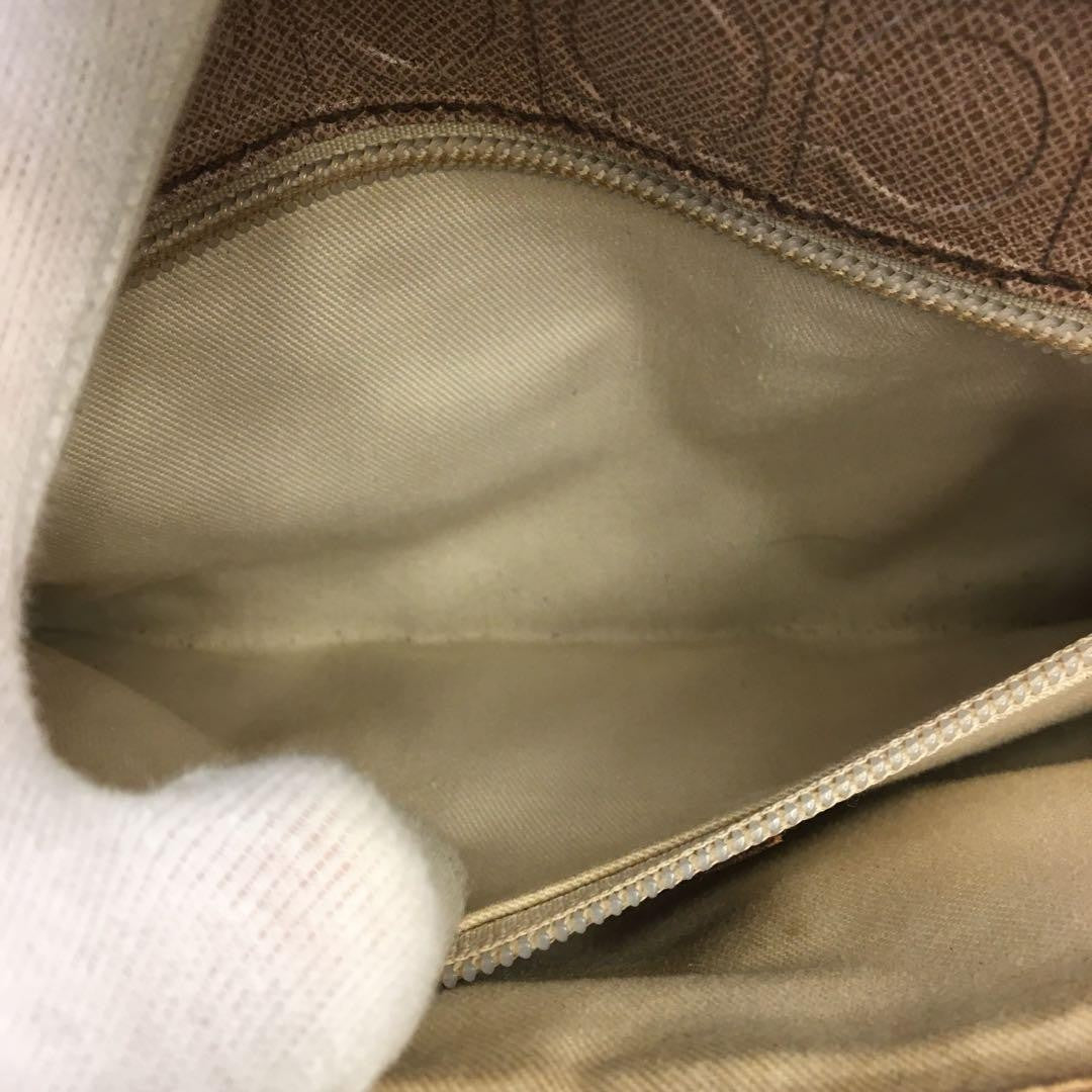 Salvatore Ferragamo Shoulder Bag Purse Gancini Leather Authentic