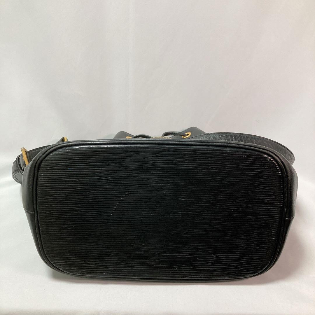 Valentino Garavani Shoulder Bag Purse Logo Leather Black Authentic