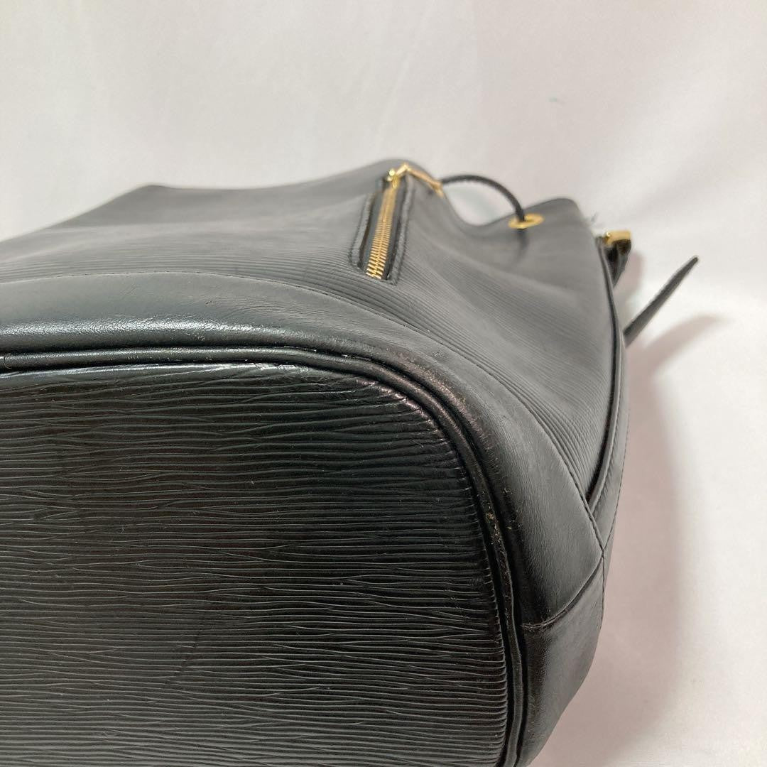 Valentino Garavani Shoulder Bag Purse Logo Leather Black Authentic