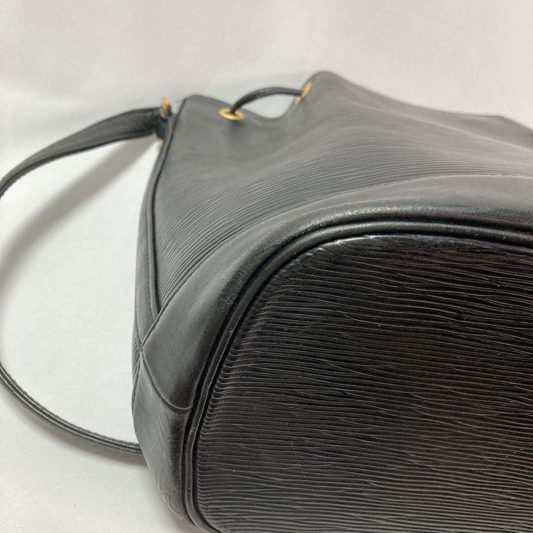 Valentino Garavani Shoulder Bag Purse Logo Leather Black Authentic