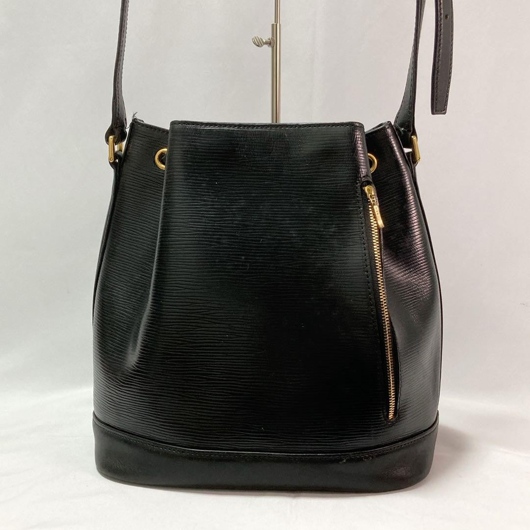 Valentino Garavani Shoulder Bag Purse Logo Leather Black Authentic