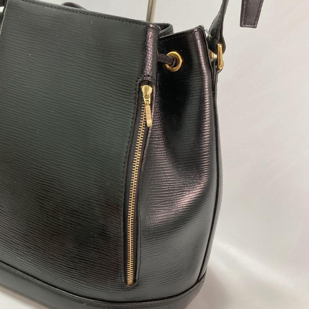 Valentino Garavani Shoulder Bag Purse Logo Leather Black Authentic